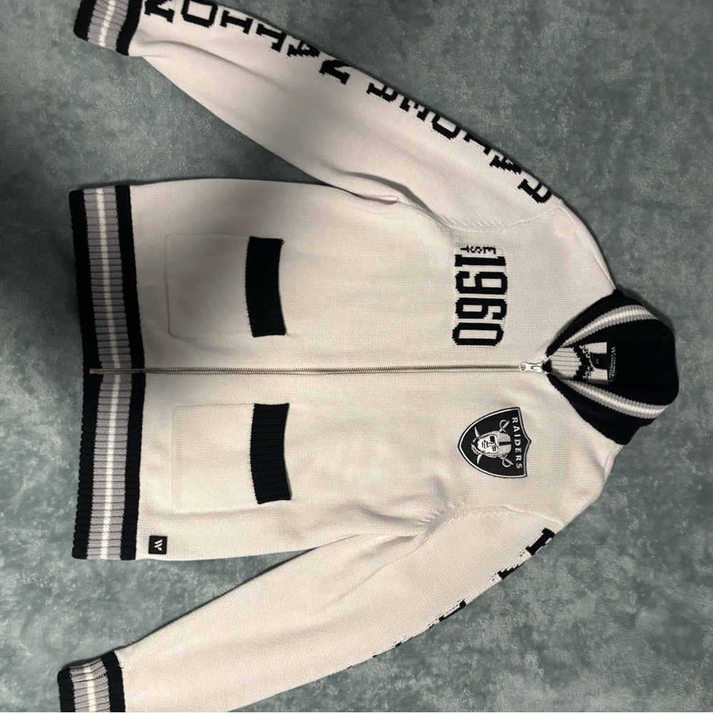 Women’s Raider Zip-Up Jacket